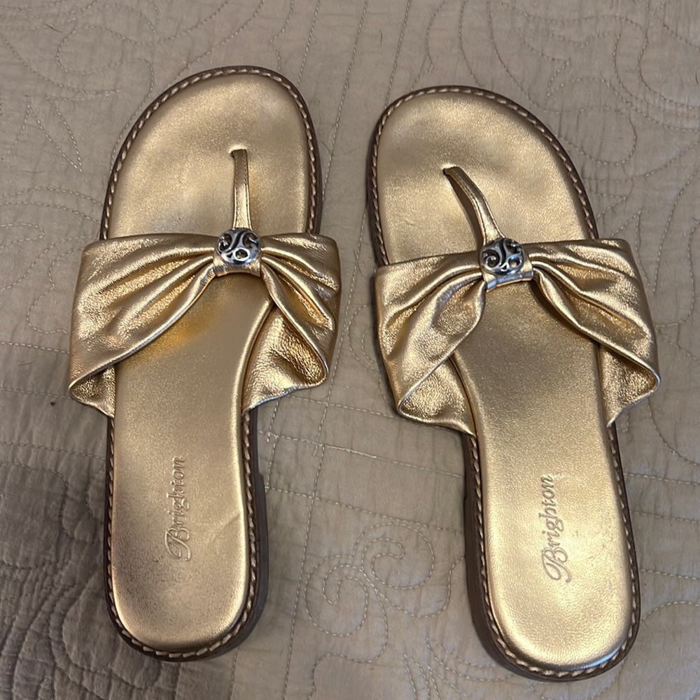 Brighton gold leather thongs